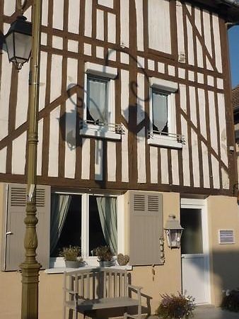 Meuble De Tourisme Le Gilliard Villa Chavanges Cameră foto